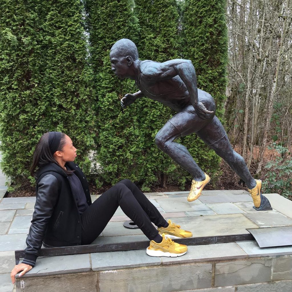 allyson-felix-nike-air-huarache-bronzine