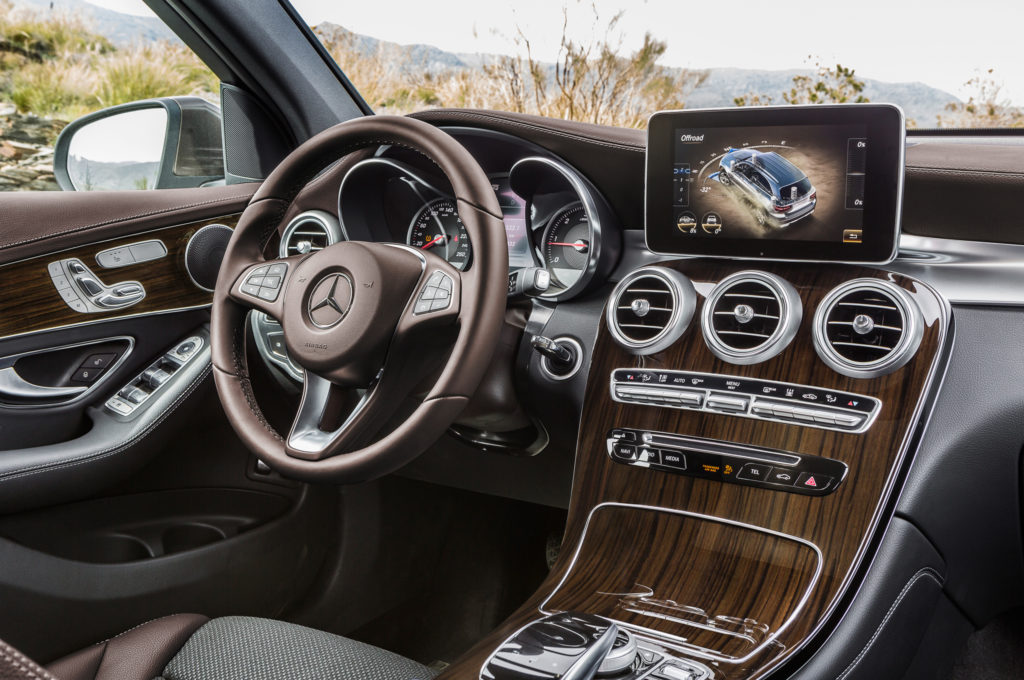 2016-Mercedes-Benz-GLC-Class-4Matic-interior-02